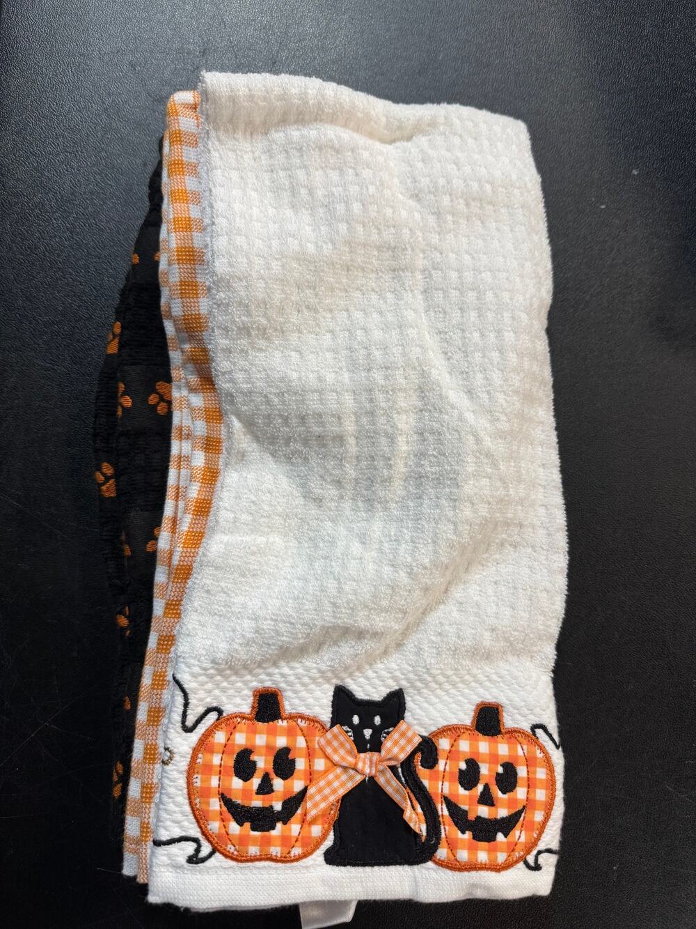 NWOT The Farmhouse by Rachel Ashwell 3 Piece Cat Hand Towel Set